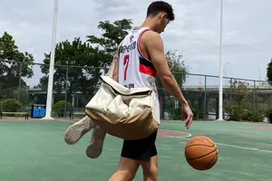 篮球体育生的训练日常黑白漩涡